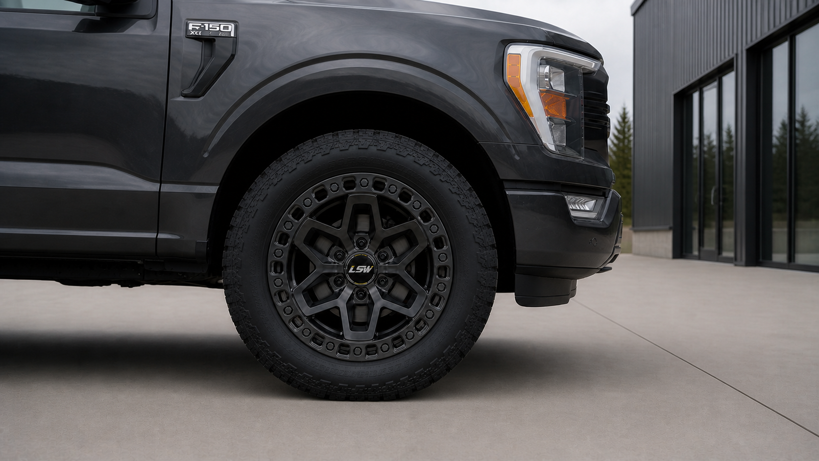 Ford F-150 loading case picture 12