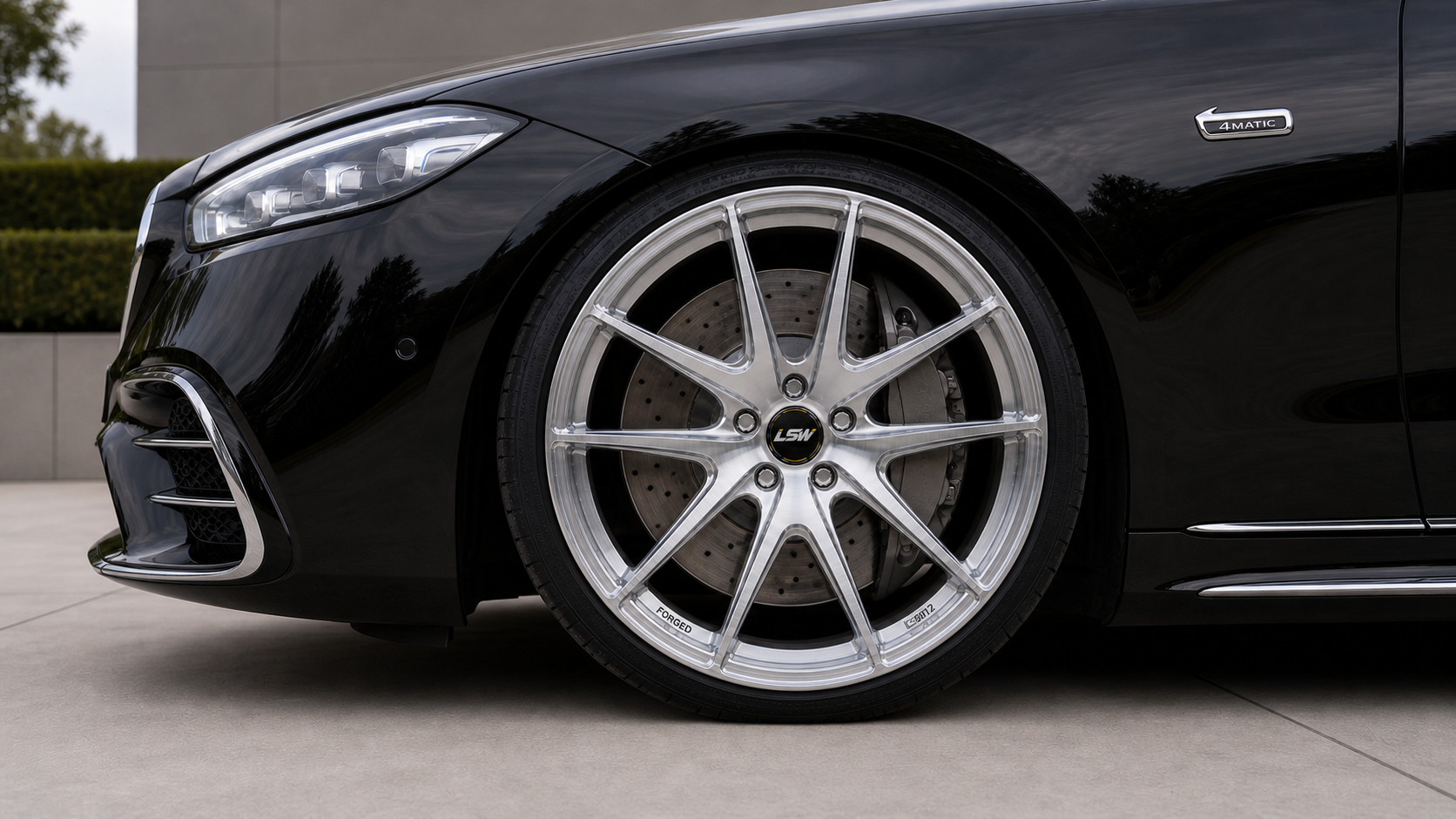 Mercedes-Benz S-Class loading case picture 4