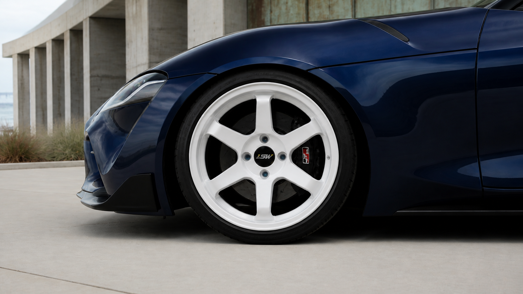 Toyota GR Supra loading case picture 4