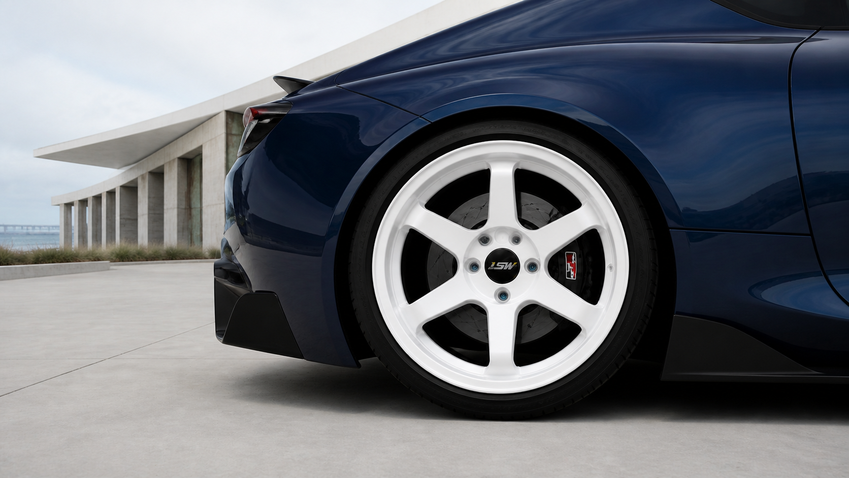 Toyota GR Supra loading case picture 5