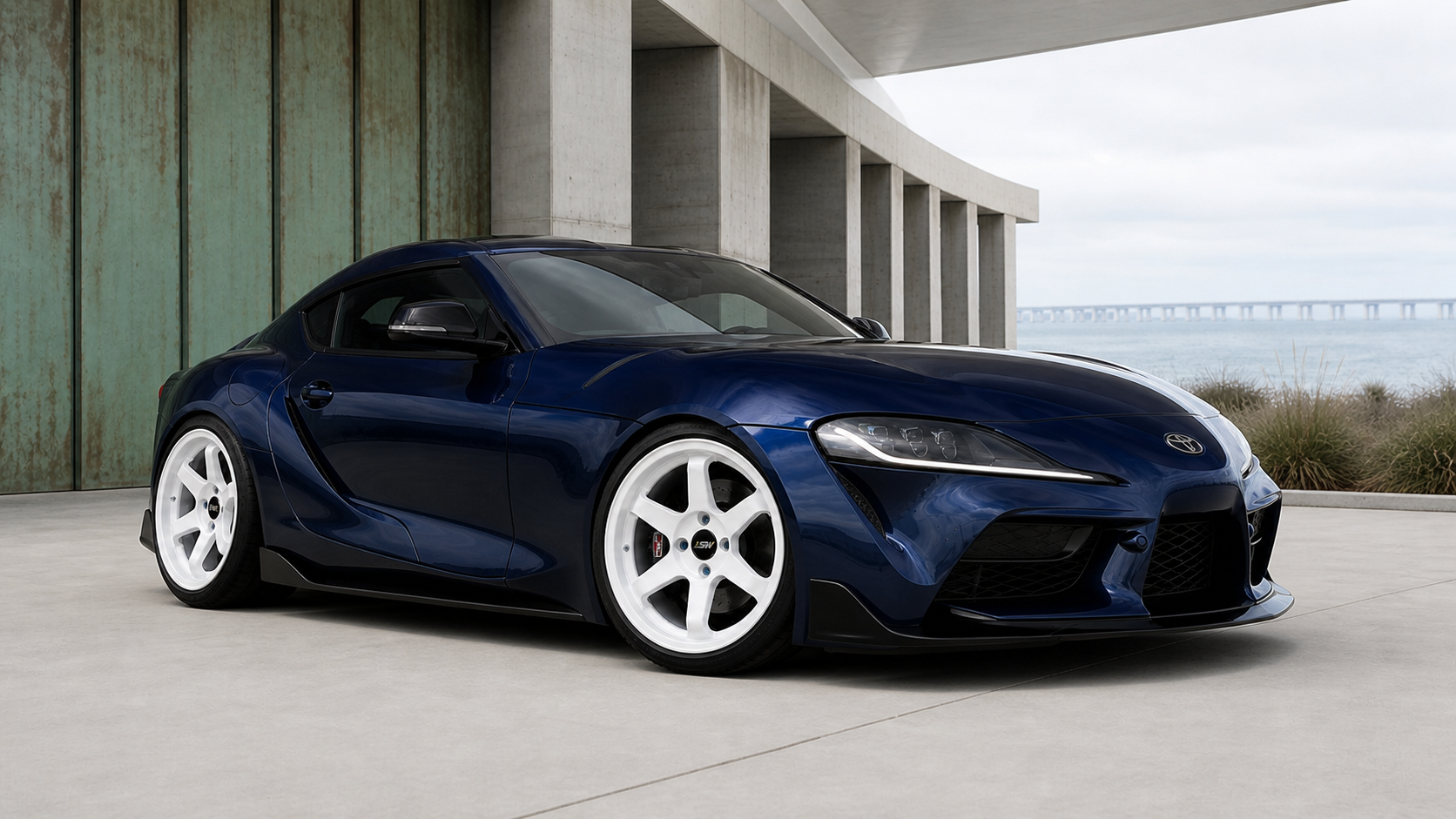 Toyota GR Supra loading case picture 8