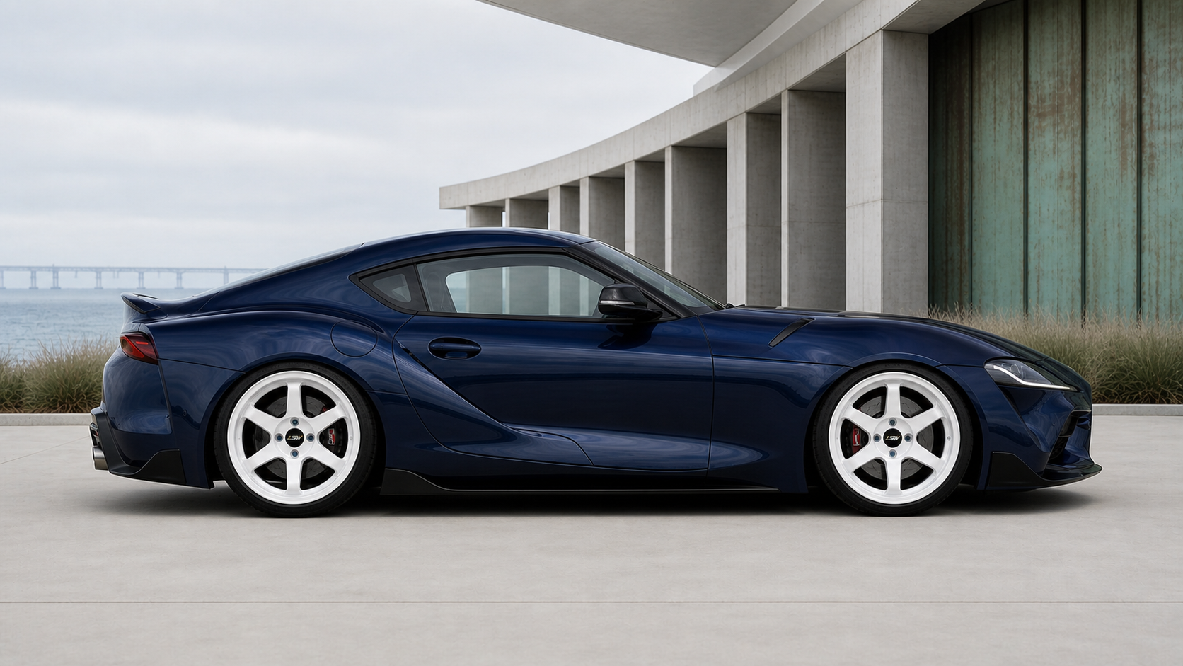 Toyota GR Supra loading case picture 11