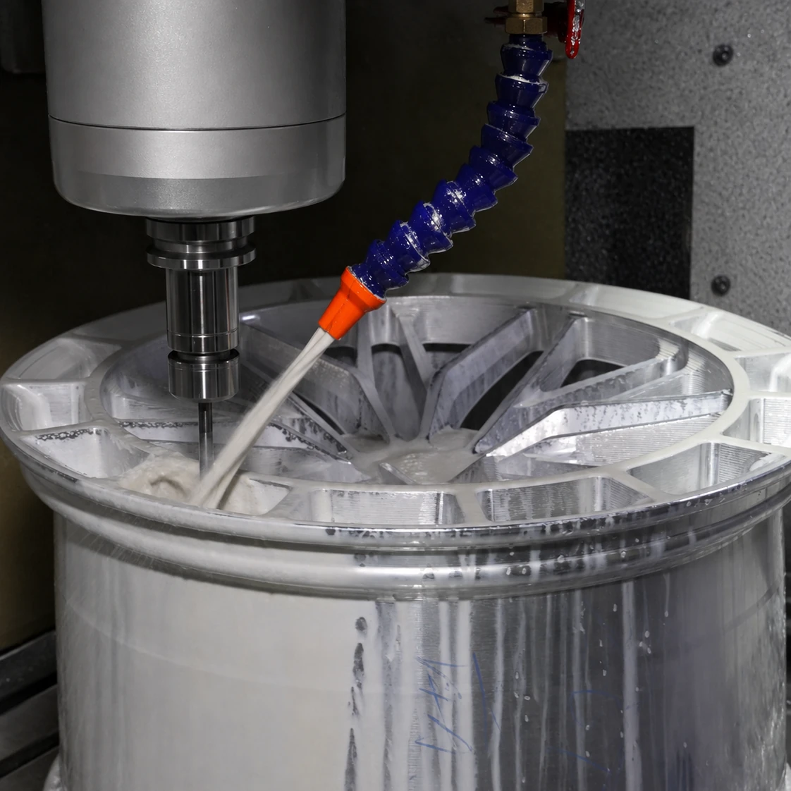 LSW forged wheel spoke back milling precision machining details
